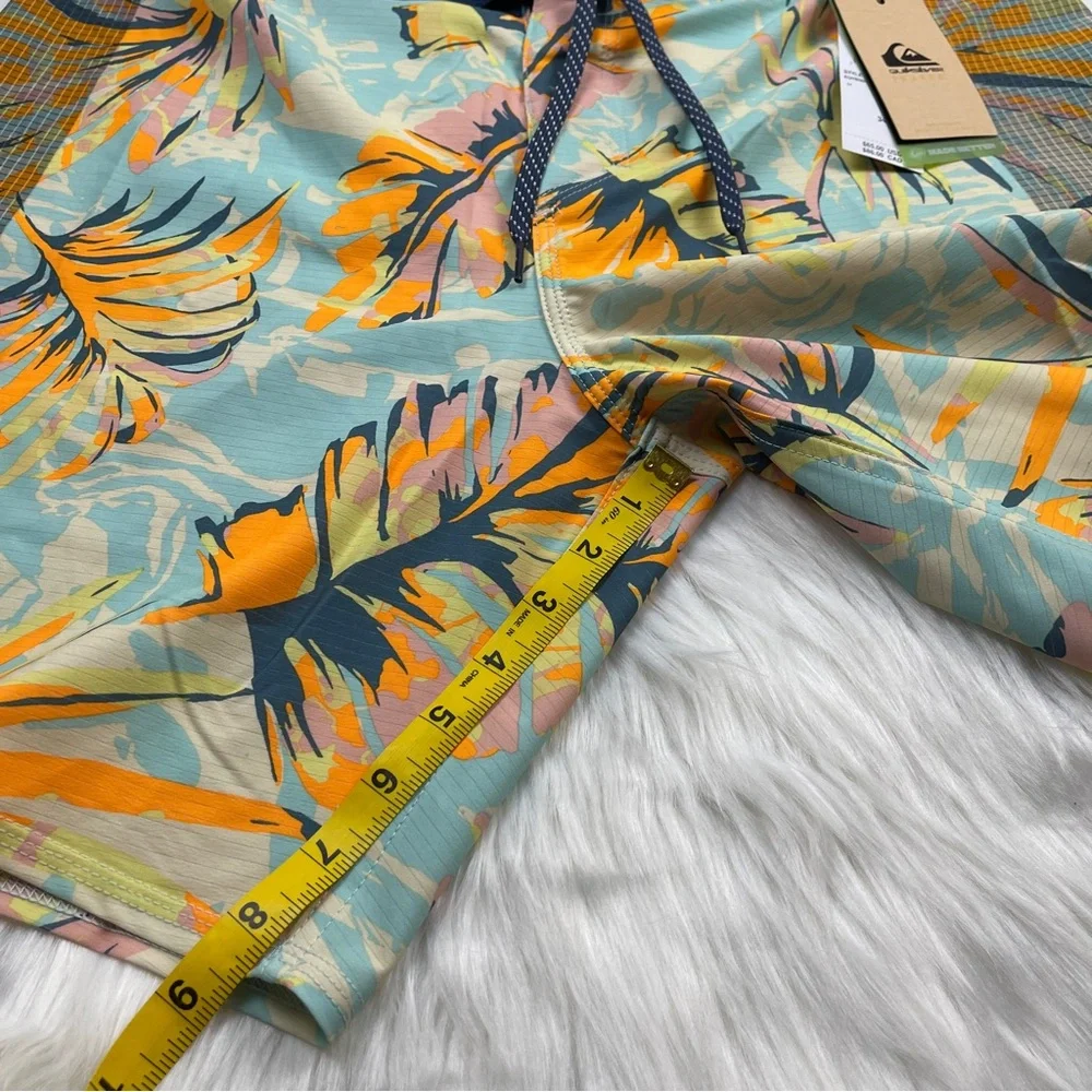 Quiksilver Highline Swim Shorts Tropical Print Men’s Size 34 NWT MSRP $65